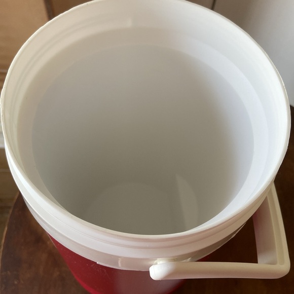 💙New Igloo Legend 1 Gallon Beverage Water Jug Container - Picture 5 of 5